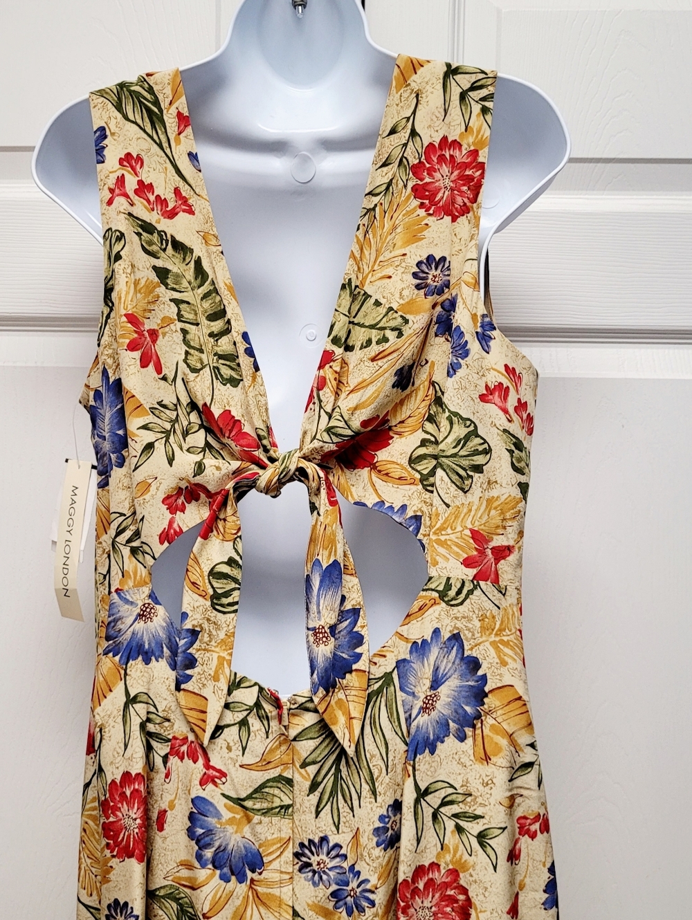 Maggy London Silk Vintage Open Back  Floral Maxi Dress Size 14 - Picture 5 of 11